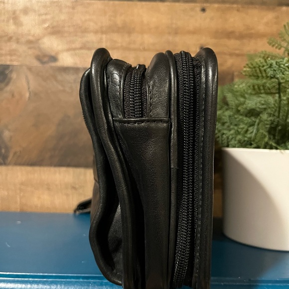 TUMI Black Leather Organizer Bag Wallet - Picture 3 of 10